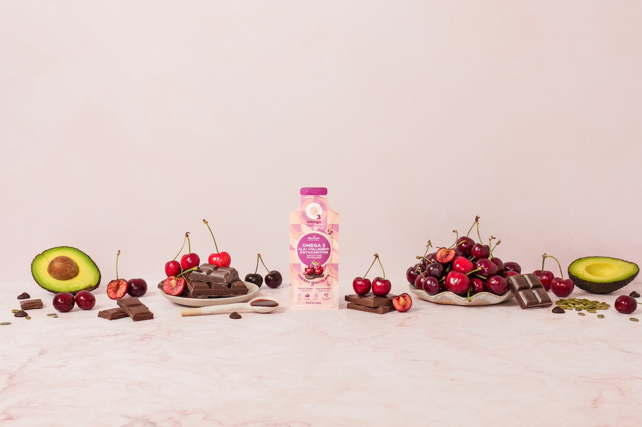 Beauty Food Omega 3 liposomal supplement in cherry chocolate flavour liquid hydrolysed bovine collagen peptides with astaxanthin antioxidant antiaging skin glow beauty supplement o3omega smoothies protein sachet avocado oil